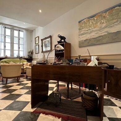 Appartement 4 pièces 686400 €