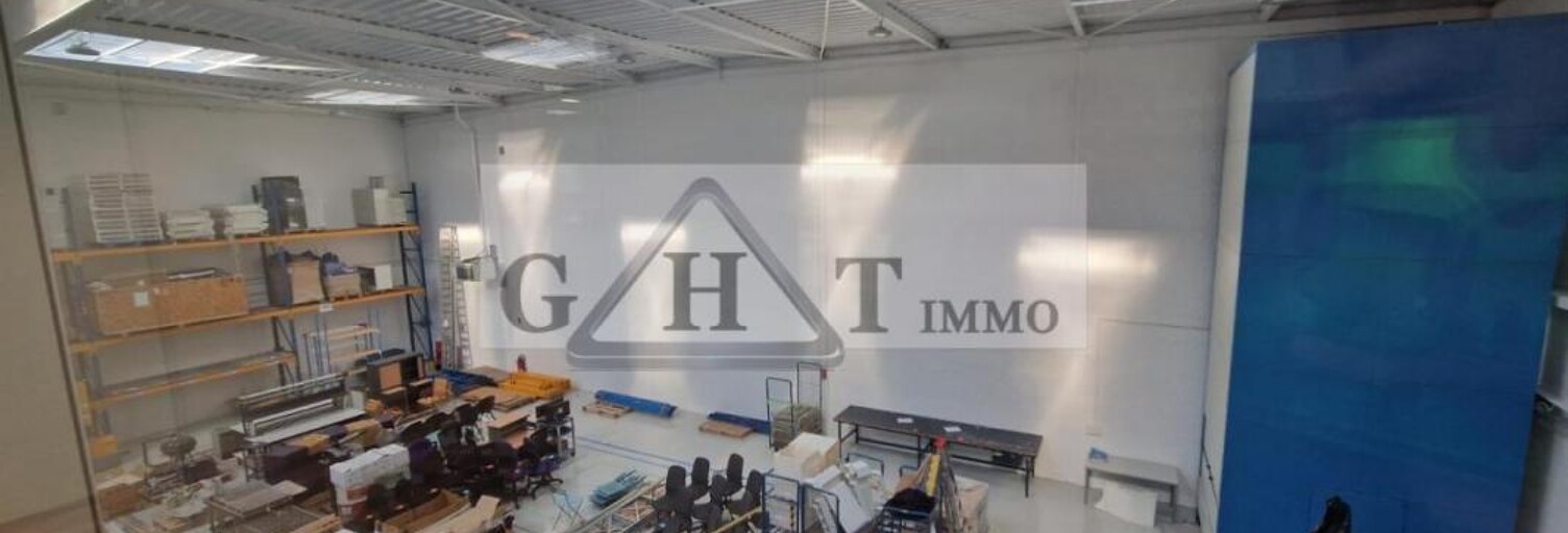 Local industriel  801 m² à louer à Ivry-sur-Seine (94200)