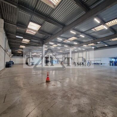 Local industriel  63103 €