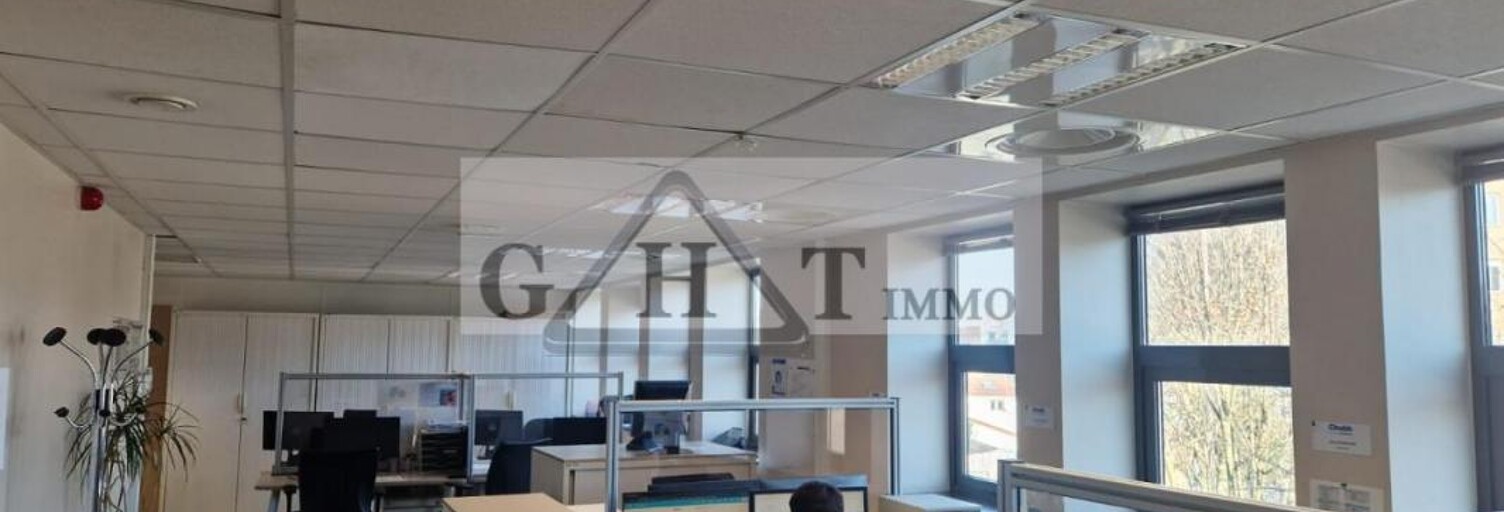 Bureau  178 m² à louer à Ivry-sur-Seine (94200)
