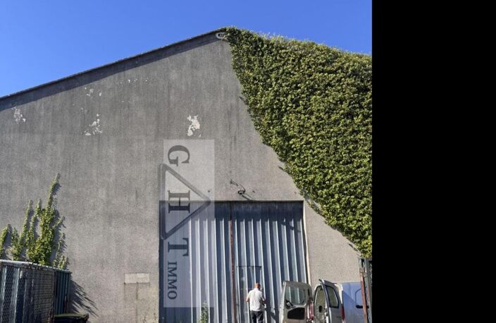ENTREPOT 1312 M² A VENDRE FONTENAY TRESIGNY — photo 3