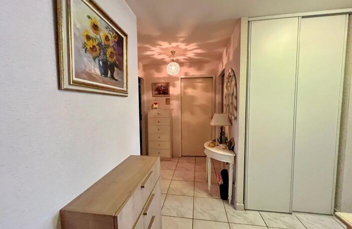 Appartement T3 avec terrasse et place de parking — photo 5