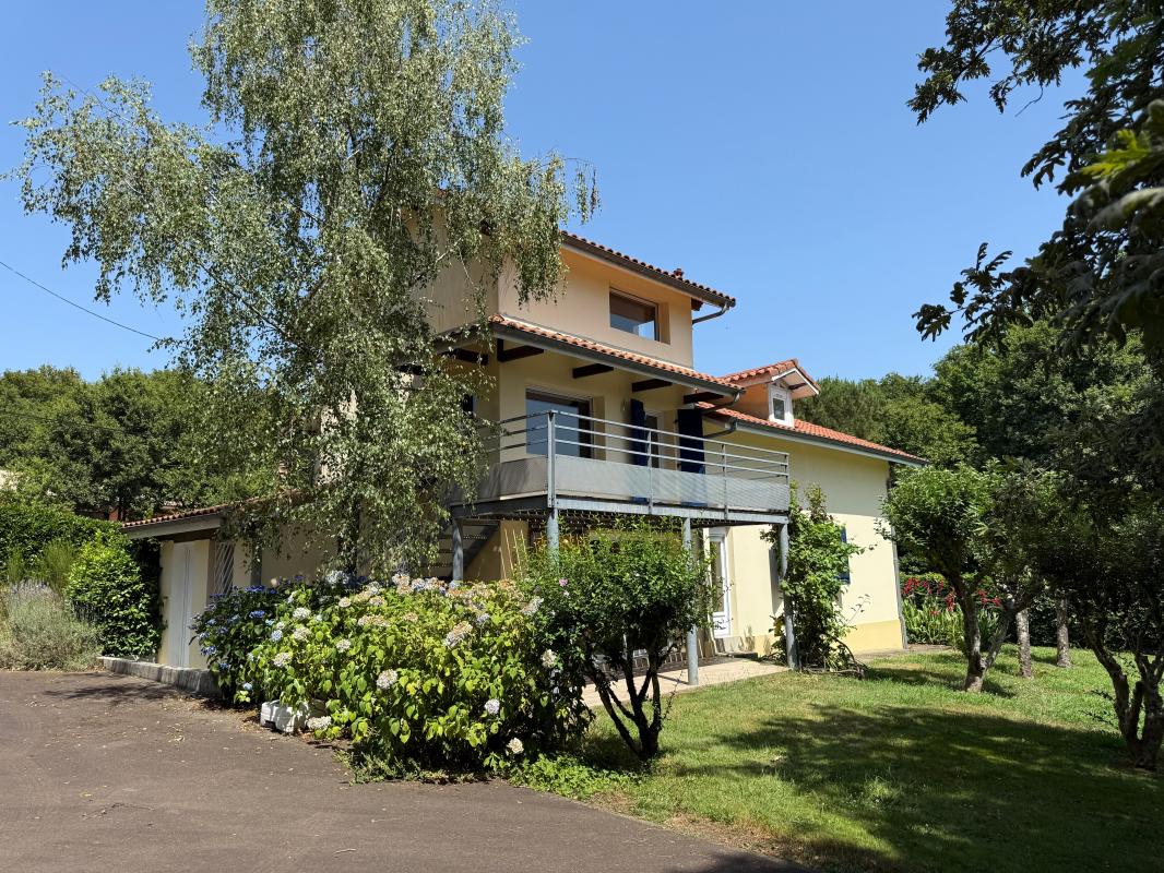 Villa / Maison  T5 à vendre Geaune 40320