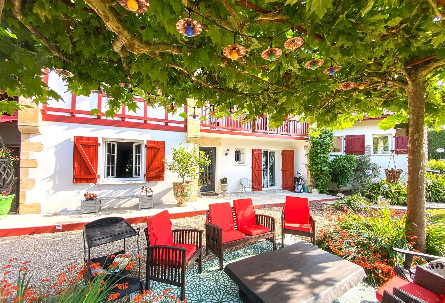 Arcangues-grande propriété de charme- dépendance-piscine-garage — photo 1