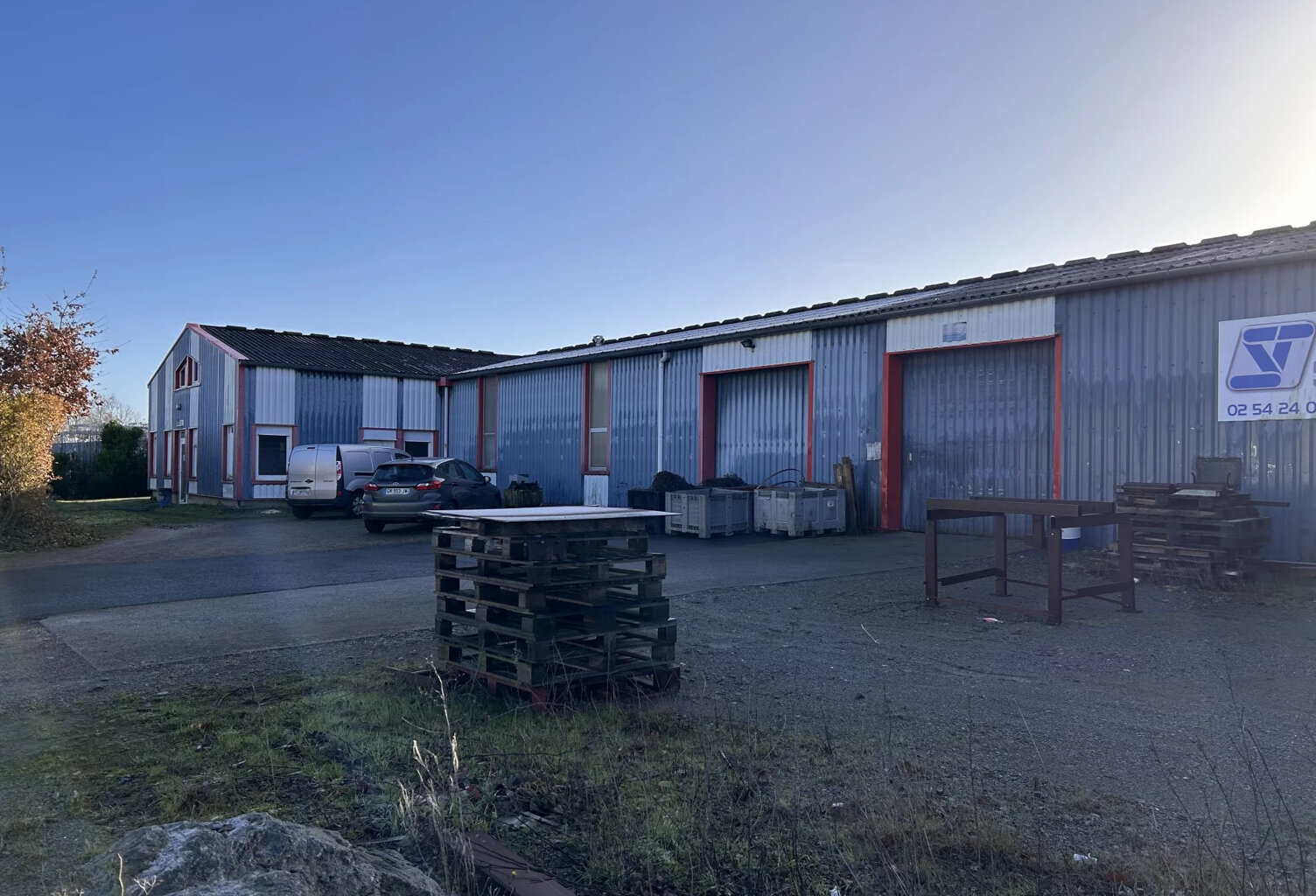 Grand entrepôt polyvalent à Argenton-sur-Creuse avec accès d — photo 1