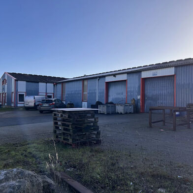 Commerce  319200 €