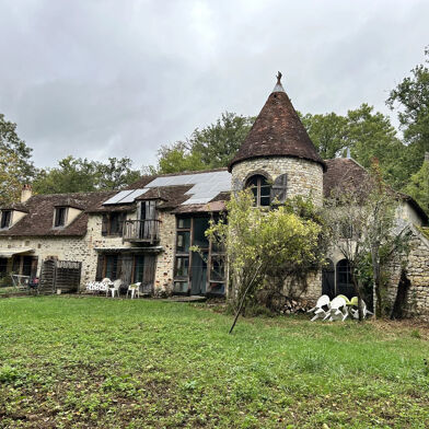 Maison 7 pièces 301600 €