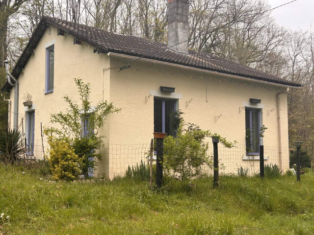 Maison 2 Pièces 64 m2 avec Terrain 4700 m2 et Garage à Thena — photo du bien