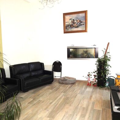 Appartement 6 pièces 211000 €