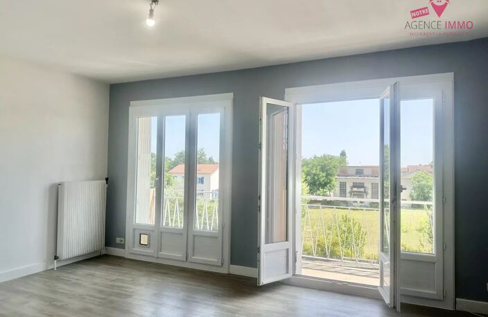 T5 lumineux avec balcon et garage — photo 2
