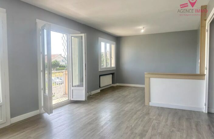 T5 lumineux avec balcon et garage — photo 3