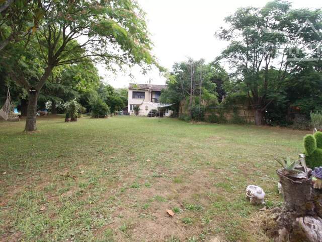 A vendre 2 maisons sur 23 000m² de terrain bordé par une rivière — photo du bien