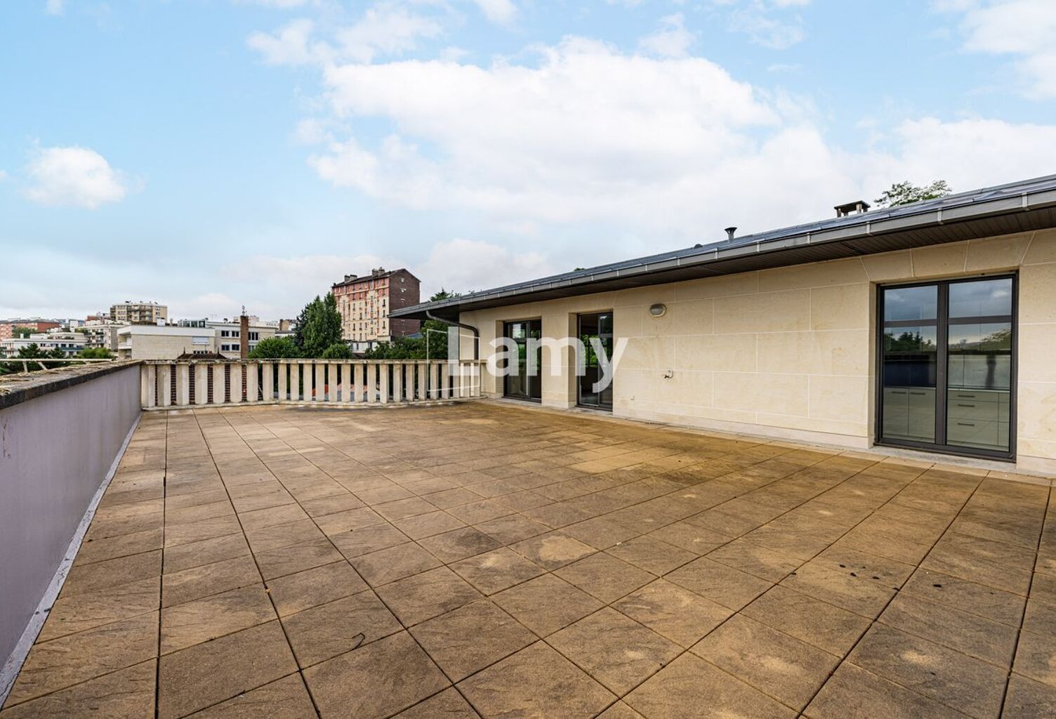 MAGNIFIQUE T5 EN DERNIER ETAGE AVEC 90M² DE TERRAS — photo 1