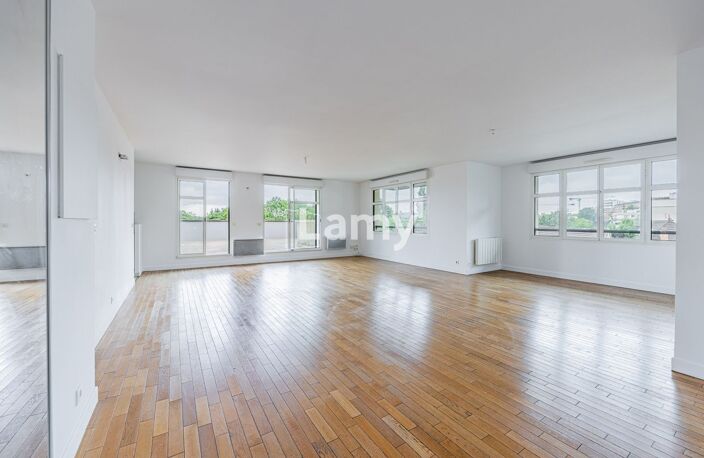 MAGNIFIQUE T5 EN DERNIER ETAGE AVEC 90M² DE TERRAS — photo 3