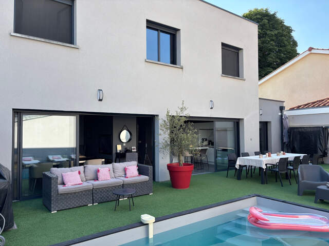 Maison de 2020 avec 3 suites parentales et piscine — photo du bien