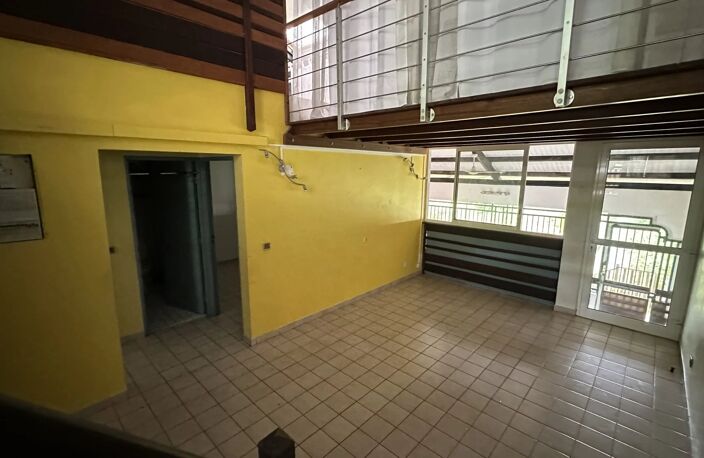 VOTRE APPARTEMENT T4 EN DUPLEX DANS UNE RÉSIDENCE SÉCURIÉE AVEC PSICINE ET TENNIS — photo 5