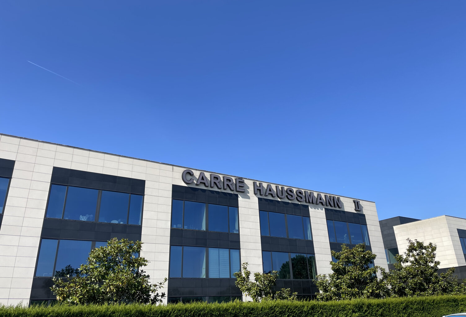 53m2 LIEUSAINT - CARRE HAUSMANN II - BUREAUX DE STANDING — photo 1