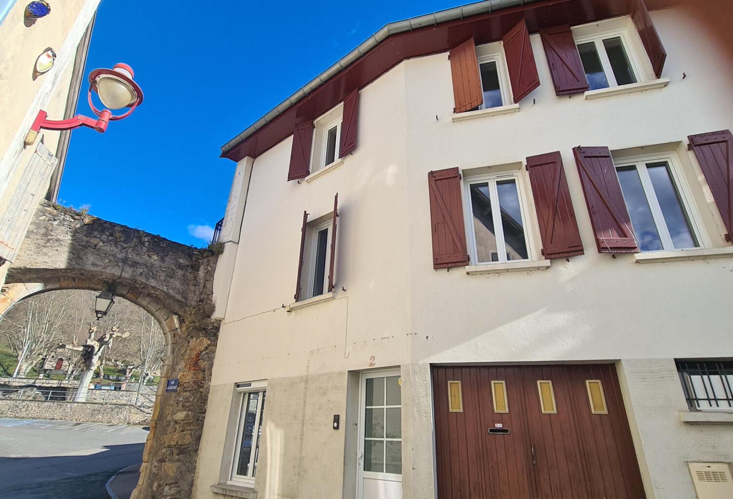 IMMEUBBLE 3 LOGEMENTS GARAGE. — photo 1
