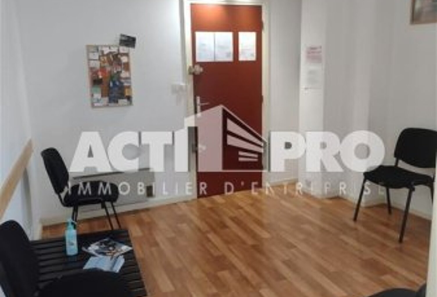 Bureaux à vendre — photo 1