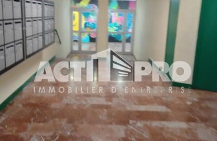 Bureaux à vendre — photo 2