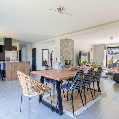 Maison 6 pièces 519000 €