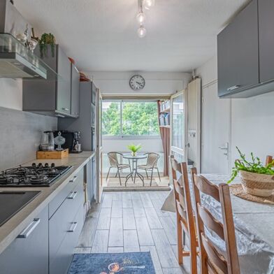 Appartement 5 pièces 210400 €