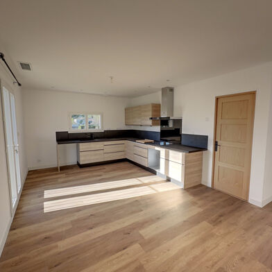 Appartement 4 pièces 1300 €