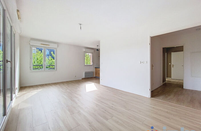 Appartement T3 sur LEERS avec balcon et 2 places de parking — photo 4