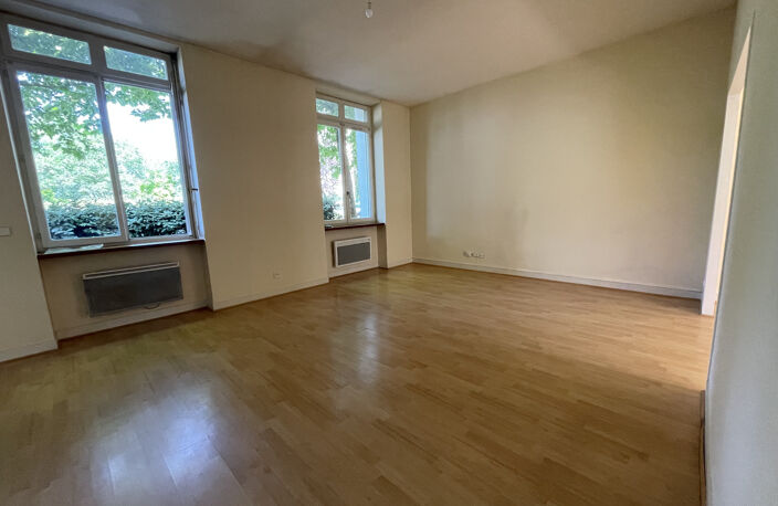 À vendre   Appartement T4   89 m2   Quartier Cathédrale — photo 2