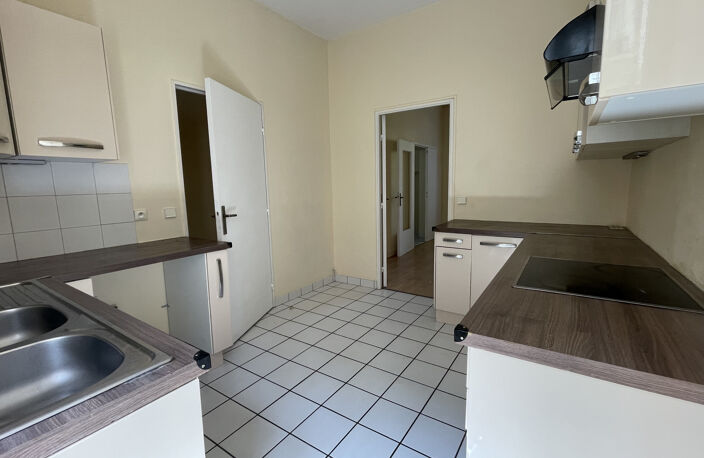 À vendre   Appartement T4   89 m2   Quartier Cathédrale — photo 5