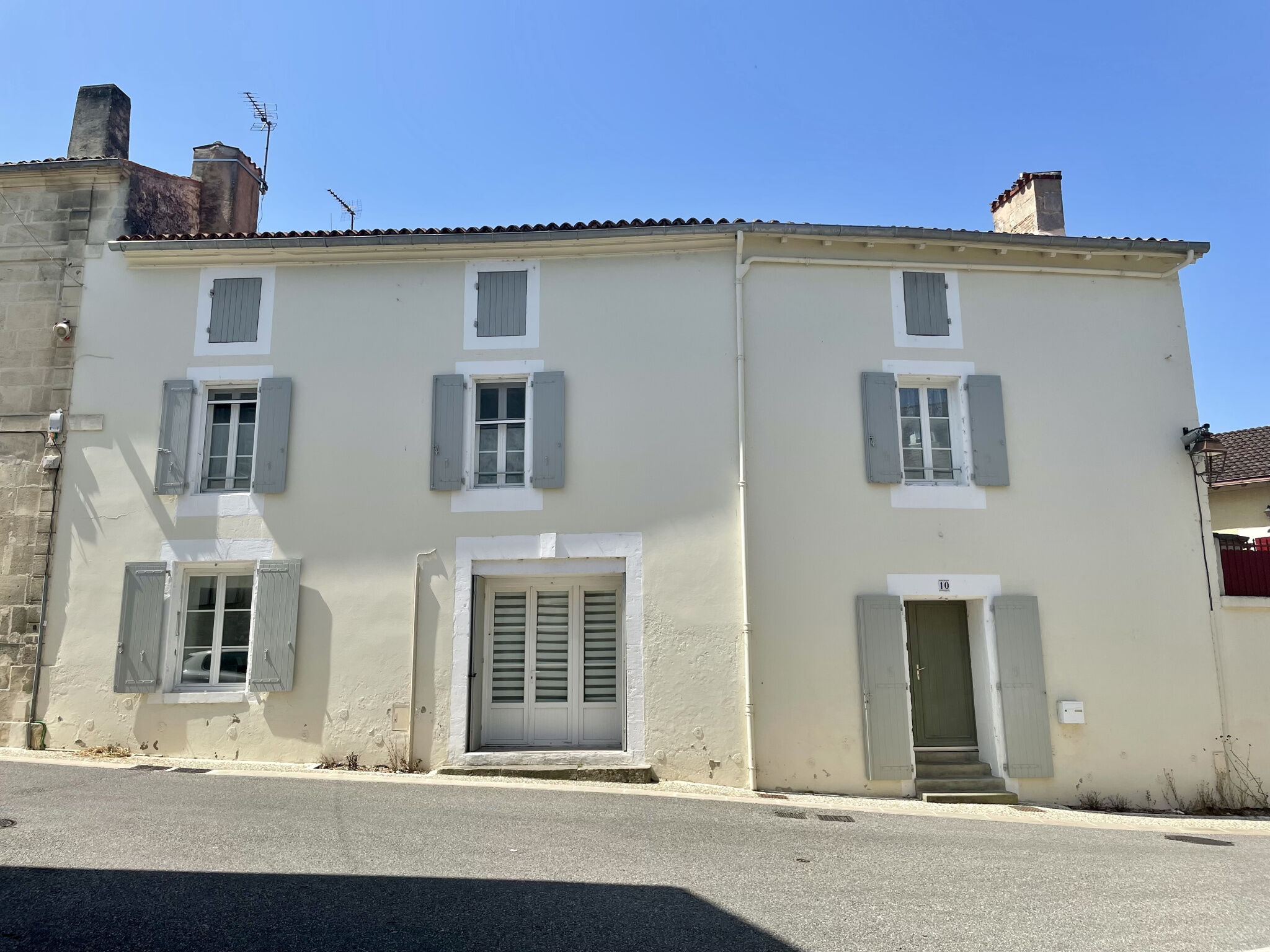 Villa / Maison  T5 à vendre Saint-Savinien 17350