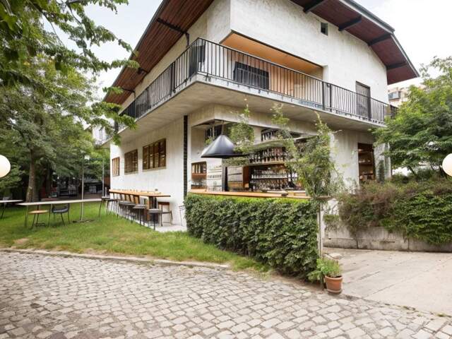 Maison 10 pièces sur 961m² — photo du bien