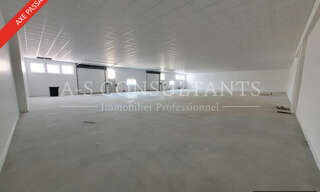 Local industriel  586 m² à louer à Salaise-sur-Sanne (38150)