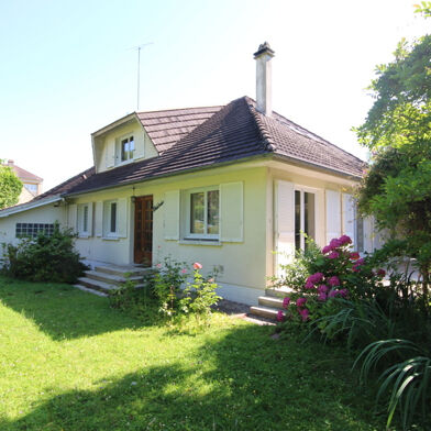 Maison 8 pièces 349000 €