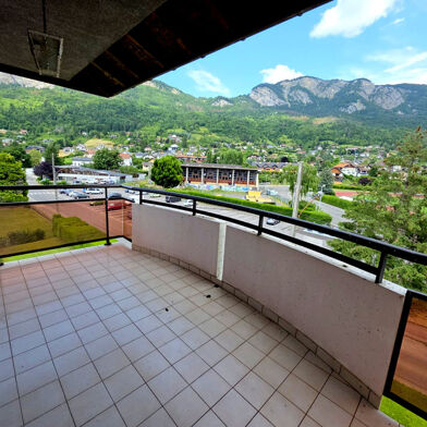 Appartement 3 pièces 240000 €