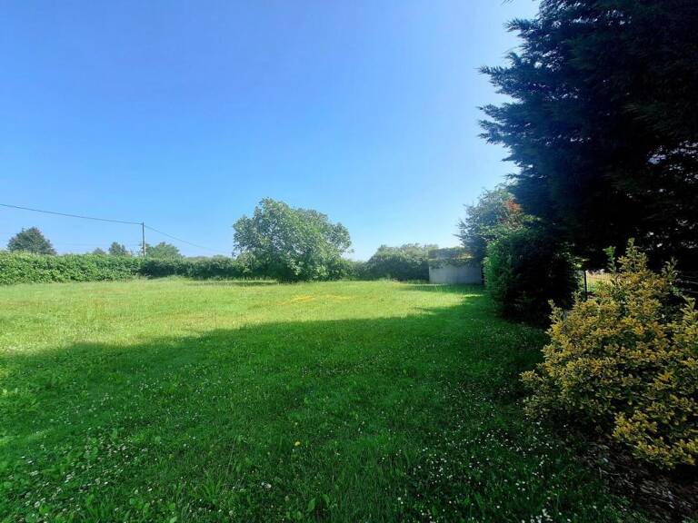 Prix en baisse ! A vendre Haute-Garonne (31) : Maison de village indépendante avec 5 chambres, garage et terrain de 2 700m2 — photo 1