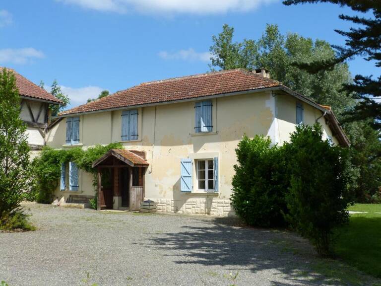 À vendre, dans le Gers proche de Trie-sur-Baise: maison gasconne 4 chambres avec gîte 3 chambres, piscine et jardin de 6 904 m². Situation calme et rurale — photo 1