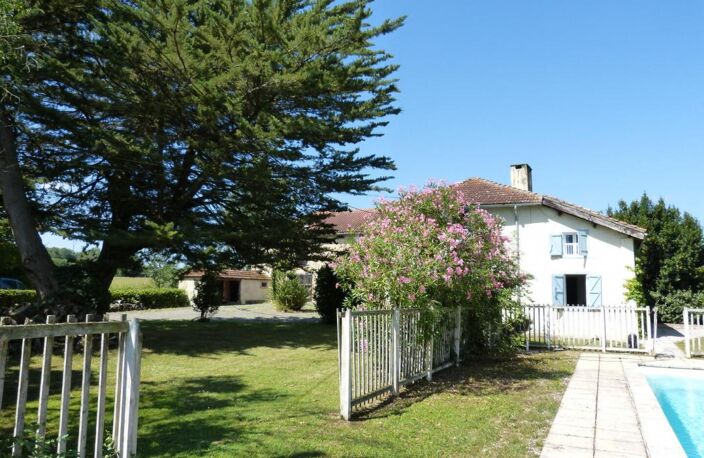 À vendre, dans le Gers proche de Trie-sur-Baise: maison gasconne 4 chambres avec gîte 3 chambres, piscine et jardin de 6 904 m². Situation calme et rurale — photo 3