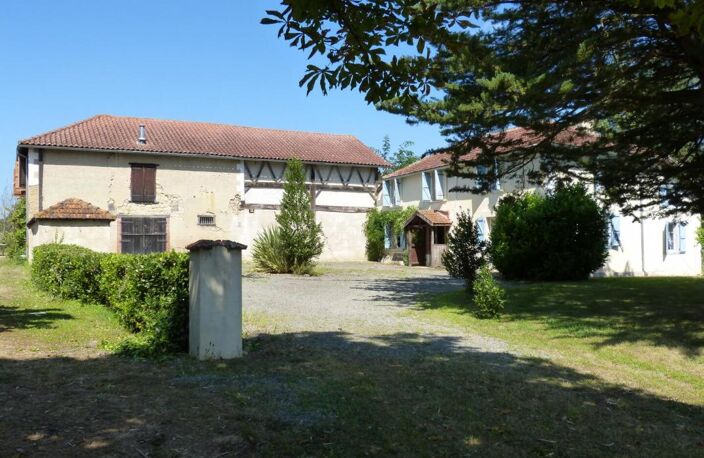 À vendre, dans le Gers proche de Trie-sur-Baise: maison gasconne 4 chambres avec gîte 3 chambres, piscine et jardin de 6 904 m². Situation calme et rurale — photo 4