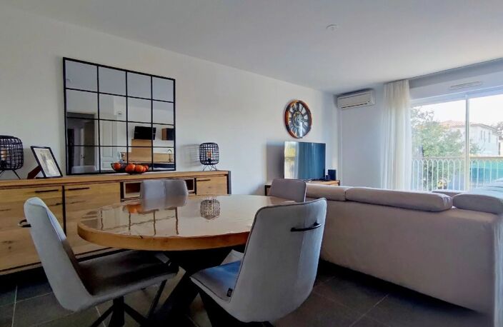 ROQUEBRUNE SUR ARGENS APPARTEMENT T3 GARAGE — photo 2