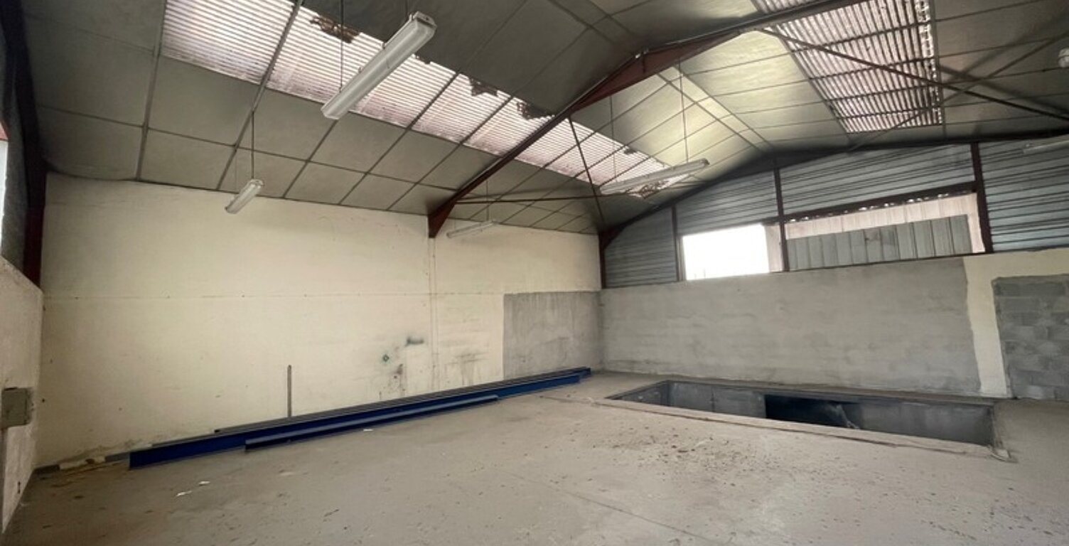 A vendre ROANNE, PLATEAU d'environ 150 m2 au sol IDEAL pour création d'un LOFT — photo 1
