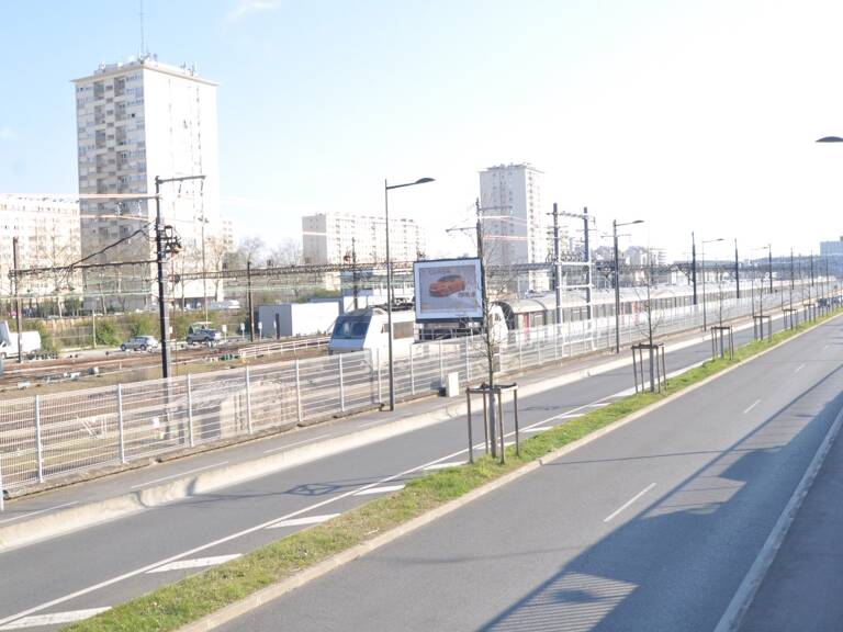 Orléans centre, à louer 141 m² de surface à vocation professionnelle, quartier gare — photo 1