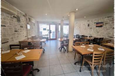 Commerce  299600 €