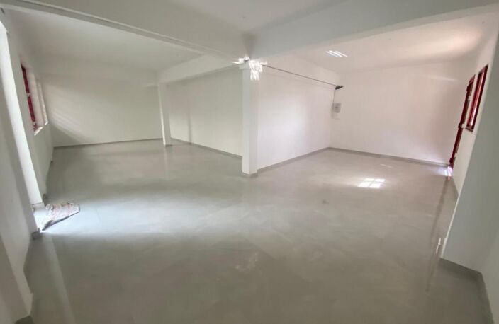 local de 60,38 m² à Louer — photo 2