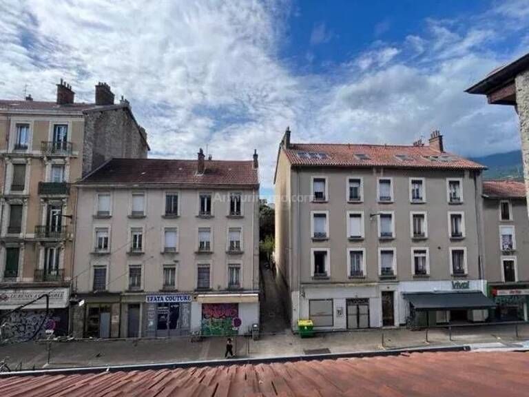 GRENOBLE Berriat. STUDIO MEUBLE. — photo 1