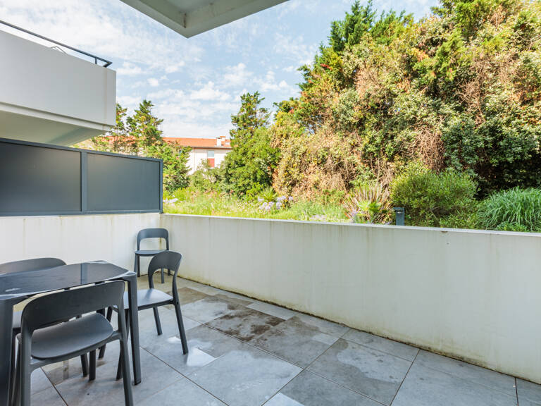 BIARRITZ - T2 AVEC TERRASSE ET PARKING - RÉSIDENCE DE TOURIS — photo 1