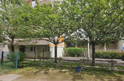 Appartement T3 de 63m² à rénover avec parking — photo du bien