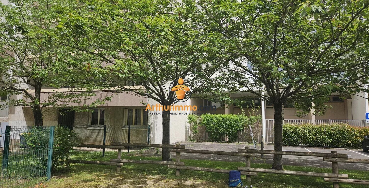 Appartement T3 de 63m² à rénover avec parking — photo 1