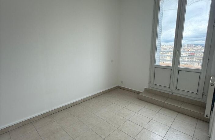 TYPE- 13004 - SANS FRAIS D'AGENCE - SANS FRAIS DE DOSSIER — photo 2