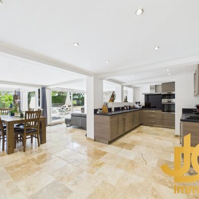 Maison 7 pièces 884000 €